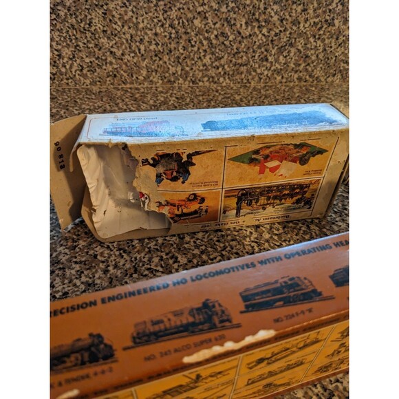 Vintage Tyco Trains lot of 7 Amtrak Baby Ruth Wesson In and Out of Box Condition - Picture 14 of 15